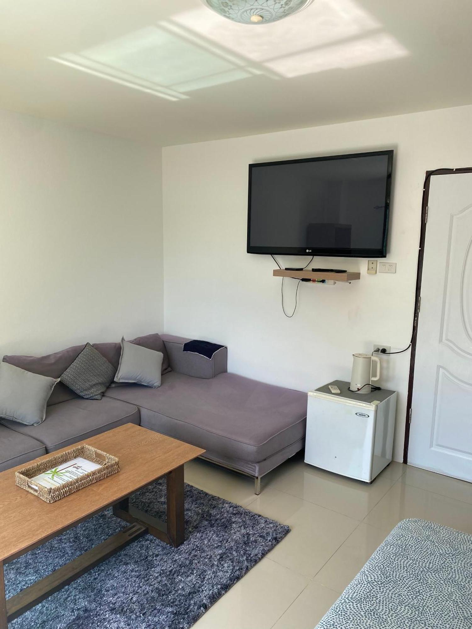 English Owned Homestay And Yoga Chalong Exterior foto